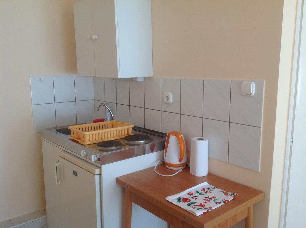 ホテル Attila Apartmanhaz ヘーヴィーズ エクステリア 写真